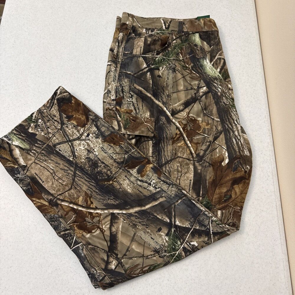 Cabela's Camo Cargo Pants Men’s 44 x  Realtree Camouflage Lightweight
